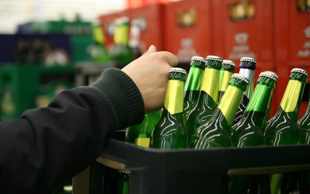 Tips to consider before choosing an online alcohol delivery service