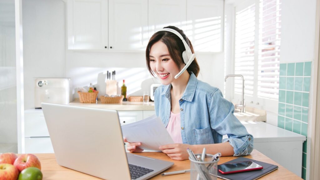 Should you consider hiring a virtual receptionist?